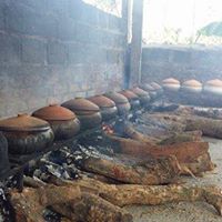 Cá nhất định phải được nấu trong nồi đất.